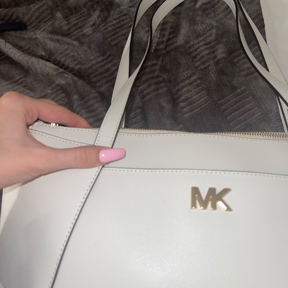 NEW White Michael Kors purse - Picture 3 of 8
